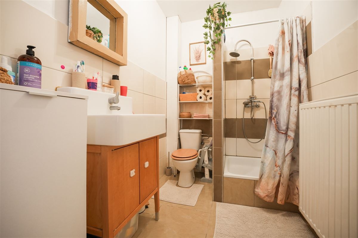 Agence Immobilière à Rocourt, Liège : Appartement à vendre : Rue de la Cité 77 4683 VIVEGNIS