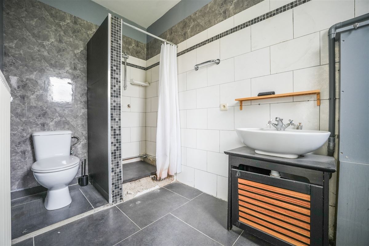 Agence Immobilière à Rocourt, Liège : Appartement à vendre : Rue de la Cité 77 4683 VIVEGNIS