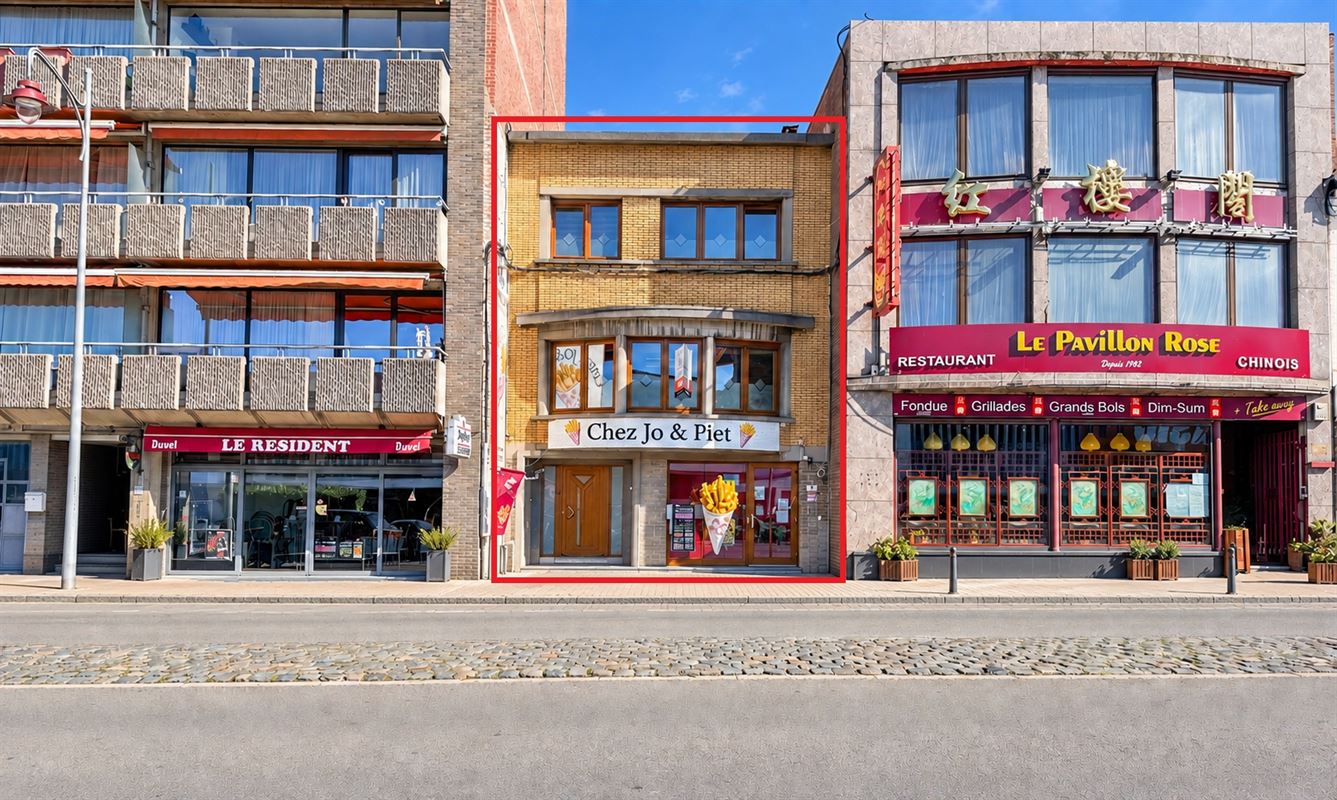Immeuble mixte à vendre à ANS 4430