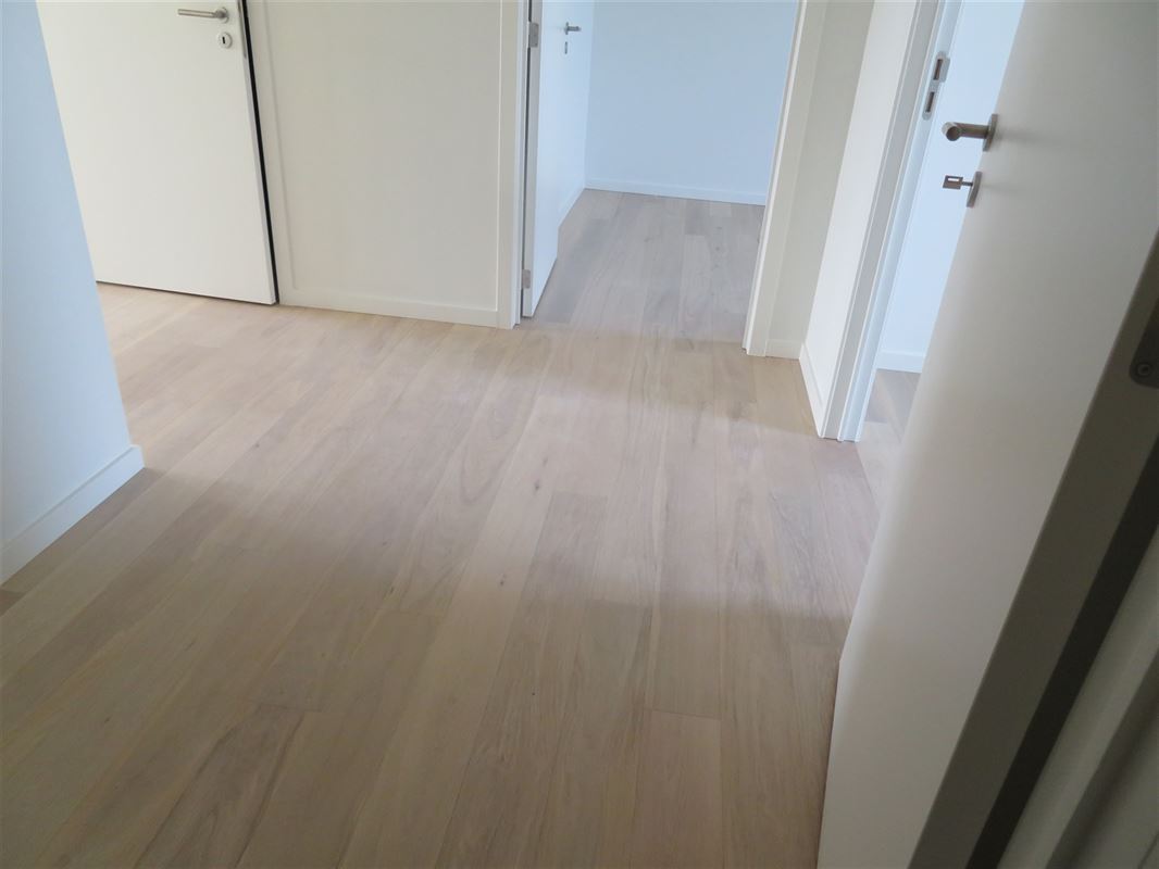 Image 8 : Apartment IN 2600 Berchem (Belgium) - Price 1.250 €