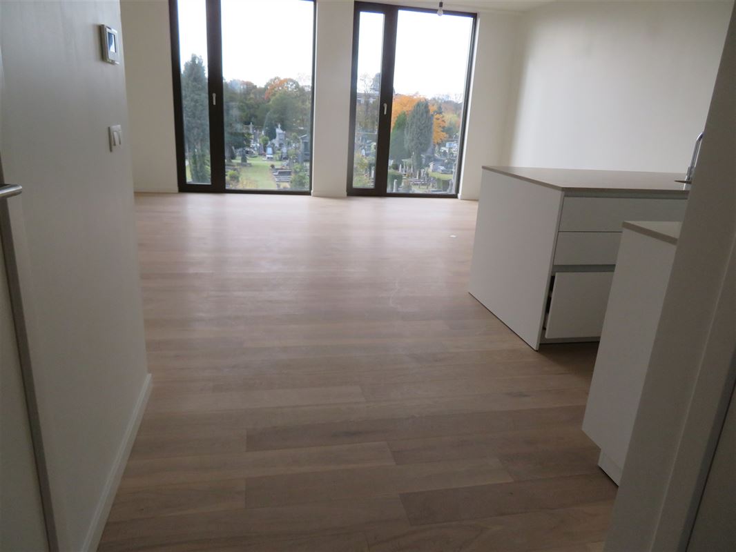 Image 6 : Apartment IN 2600 Berchem (Belgium) - Price 1.250 €
