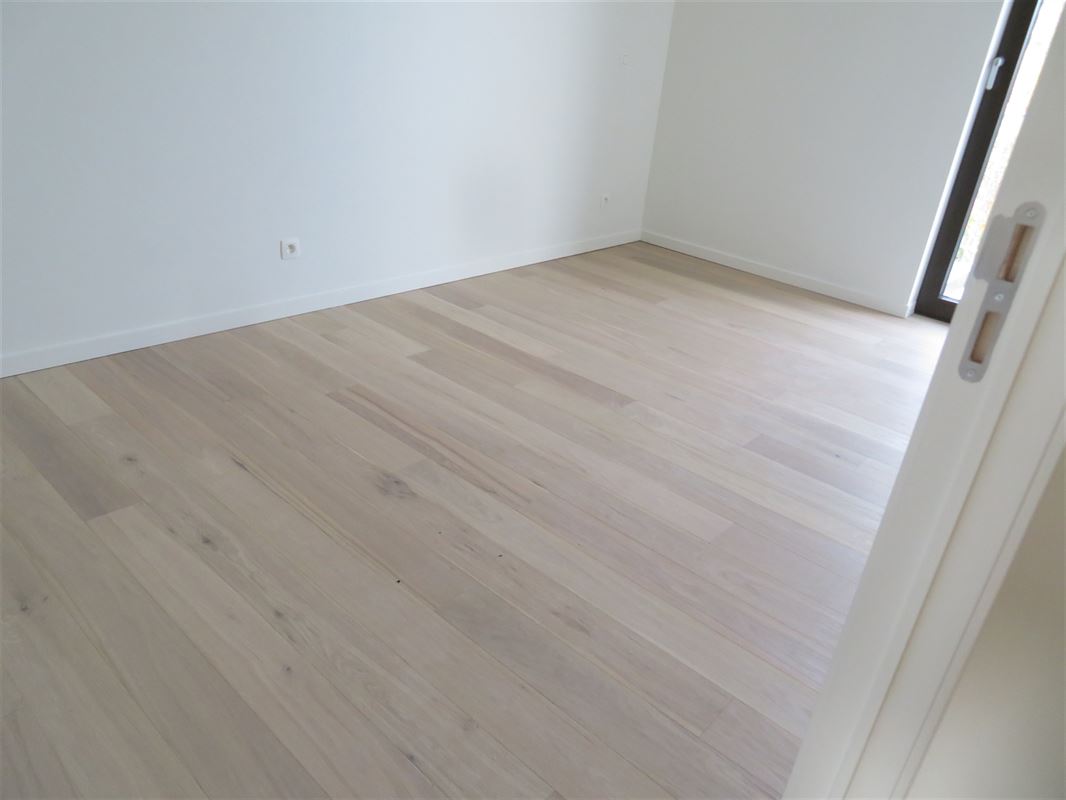 Image 11 : Apartment IN 2600 Berchem (Belgium) - Price 1.250 €