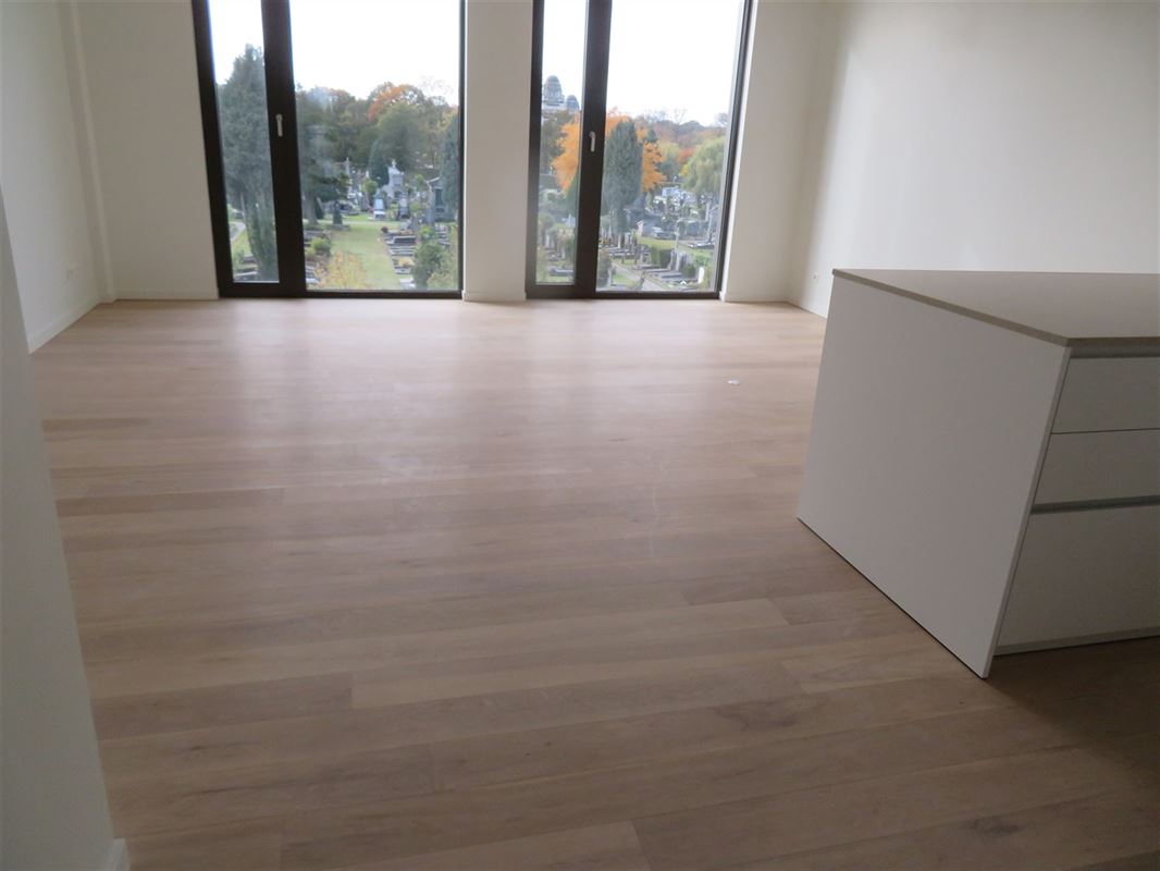 Image 3 : Apartment IN 2600 Berchem (Belgium) - Price 1.250 €