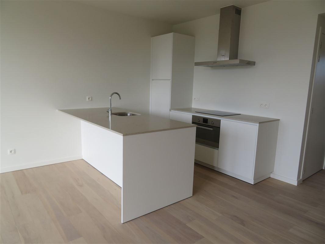 Image 4 : Apartment IN 2600 Berchem (Belgium) - Price 1.250 €