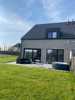 House IN 9120 MELSELE (Belgium) - Price 1.400 €
