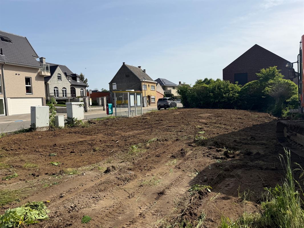 Bouwgrond voor een half open bebouwing residentieel rustig gelegen