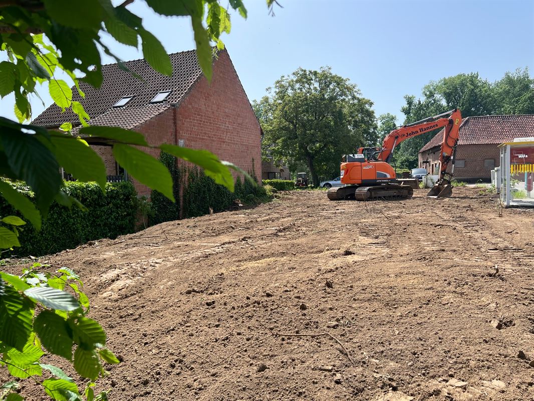 Bouwgrond voor een half open bebouwing residentieel rustig gelegen