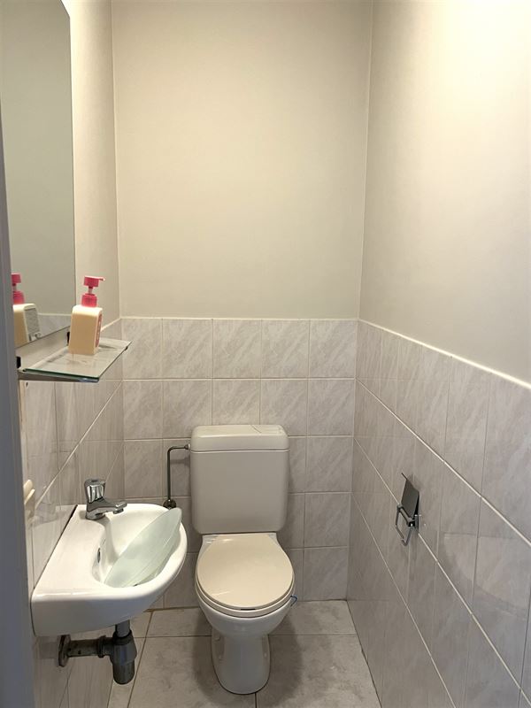 Appartement met terras en staanplaats in het centrum