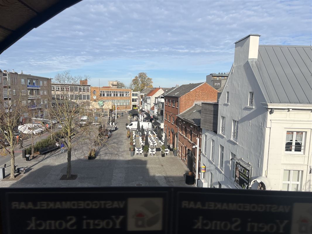 Appartement met terras en staanplaats in het centrum