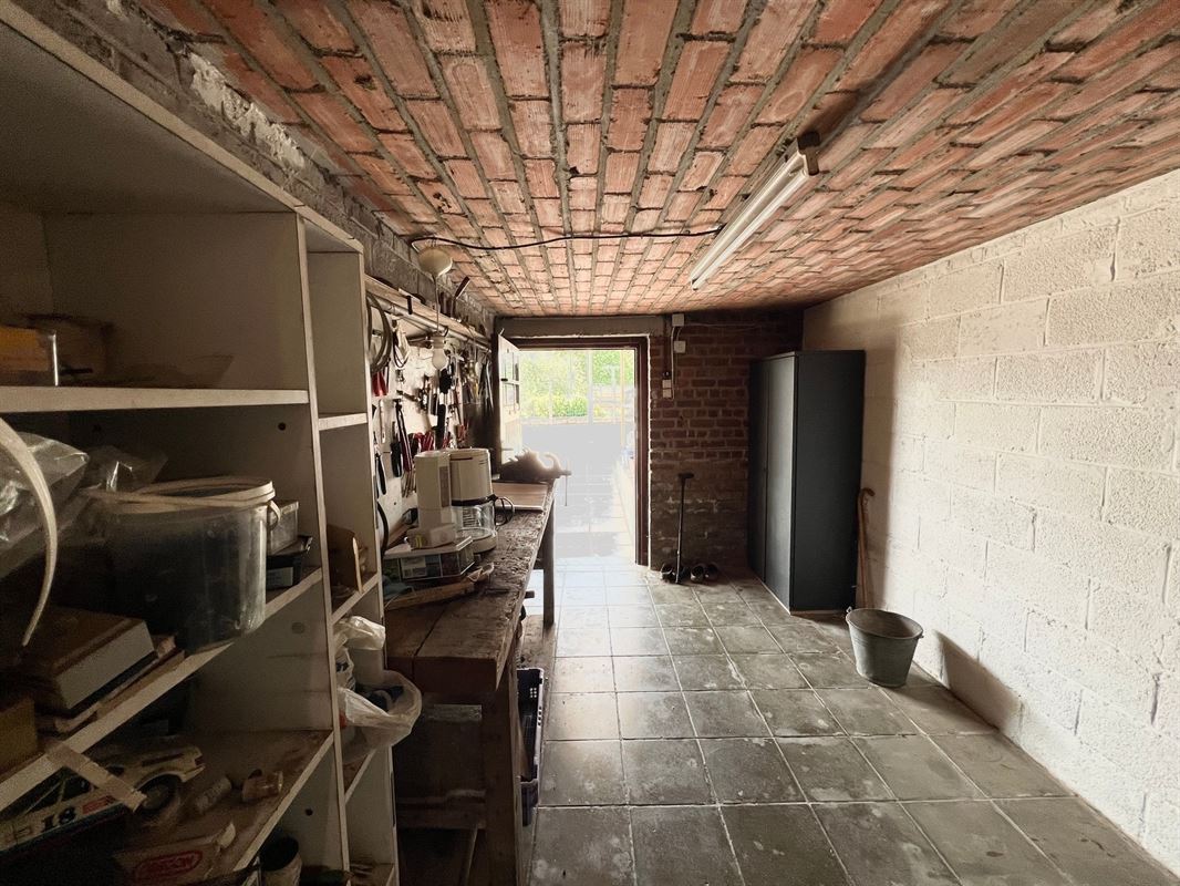 Landelijke woning in open karakter in een doodlopende straat naar een landbouwzone