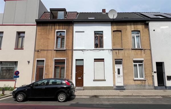 Instapklare woning in Sint Amandsberg zonder tuin noch koer