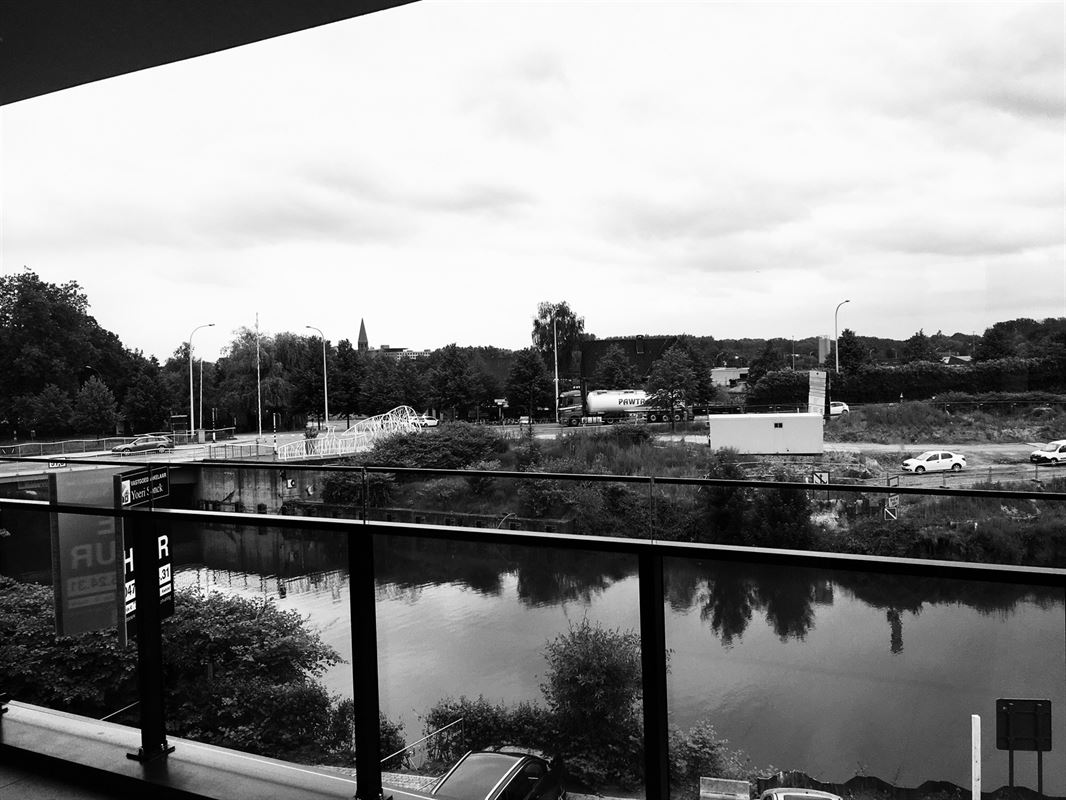 Appartement de luxe hight end afgewerkt met zicht op de Dender