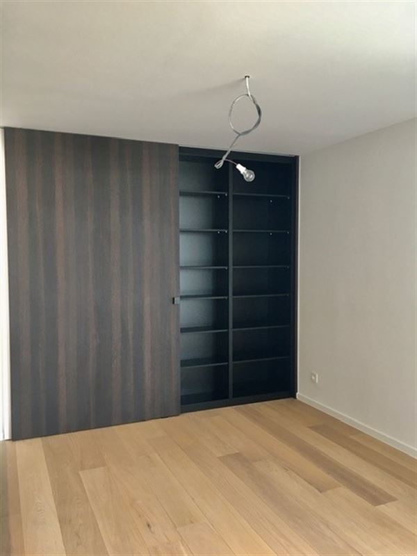 Appartement de luxe hight end afgewerkt met zicht op de Dender