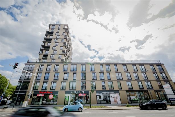 LES PENTHOUSES D'EVEREAST - 1140 EVERE