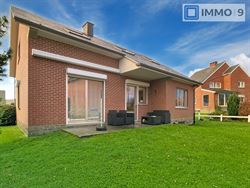 Image 2 : Maison à 5590 Ciney (Belgique) - Prix 1.250 €