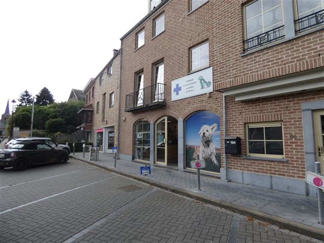 Belle surface commerciale 100m2 en plein centre de Gistoux