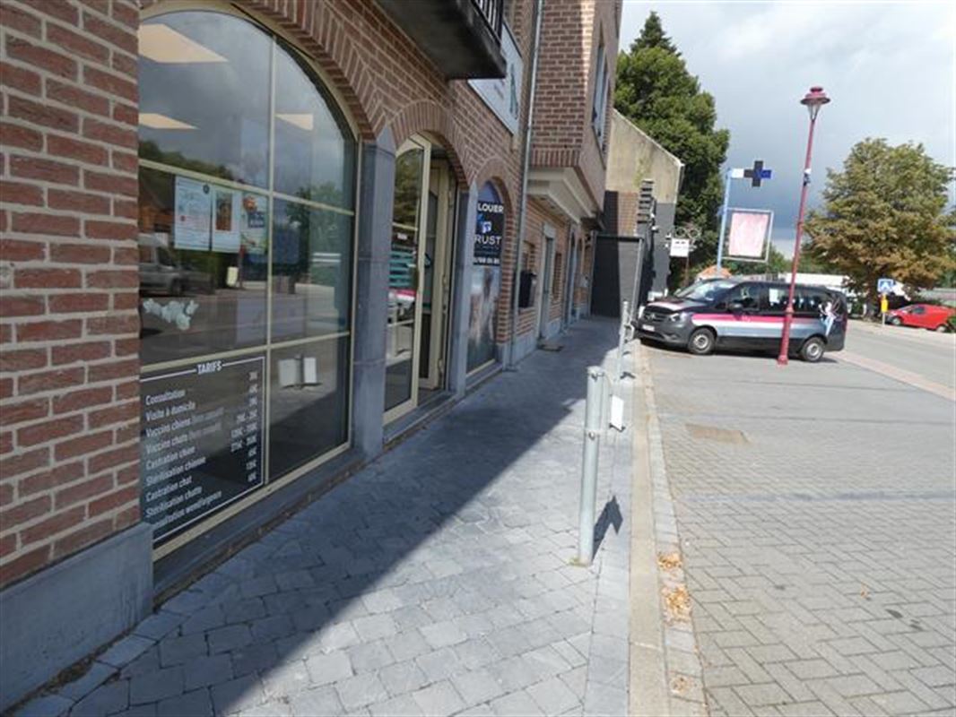 Belle surface commerciale 100m2 en plein centre de Gistoux