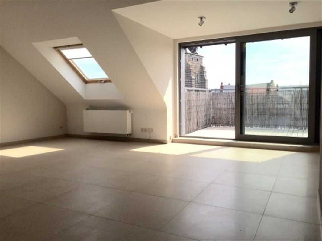 Superbe penthouse - l'ascenseur arrive dans l'appartement!
