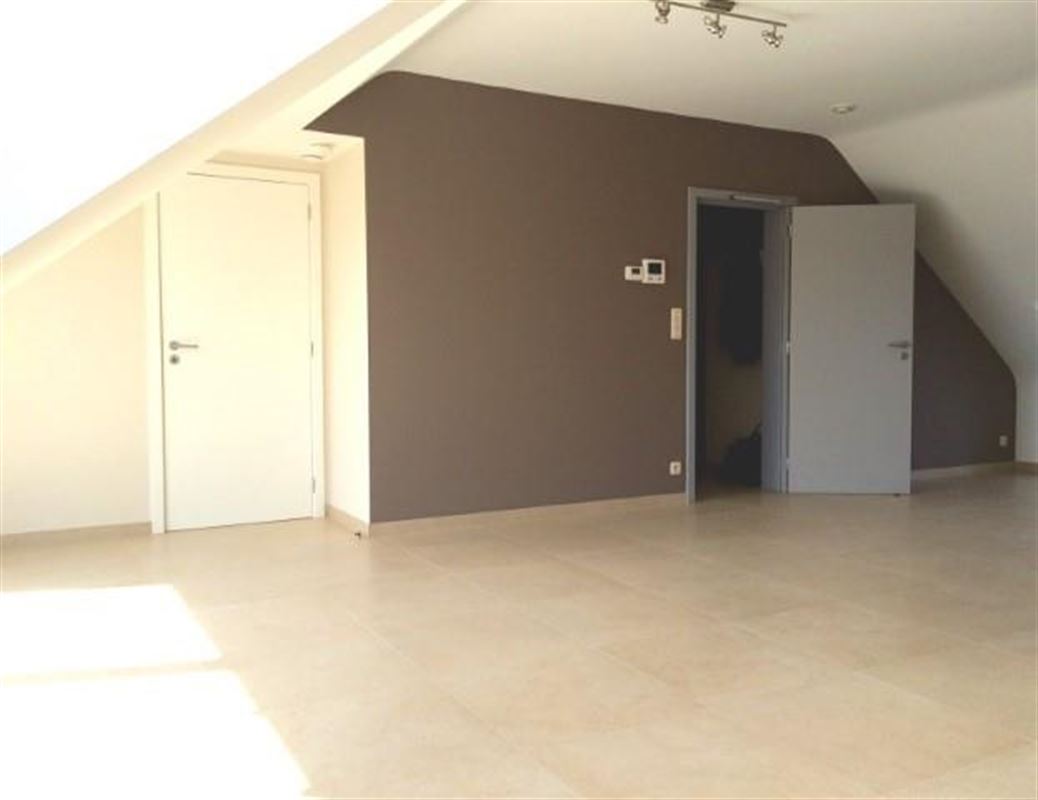 Superbe penthouse - l'ascenseur arrive dans l'appartement!