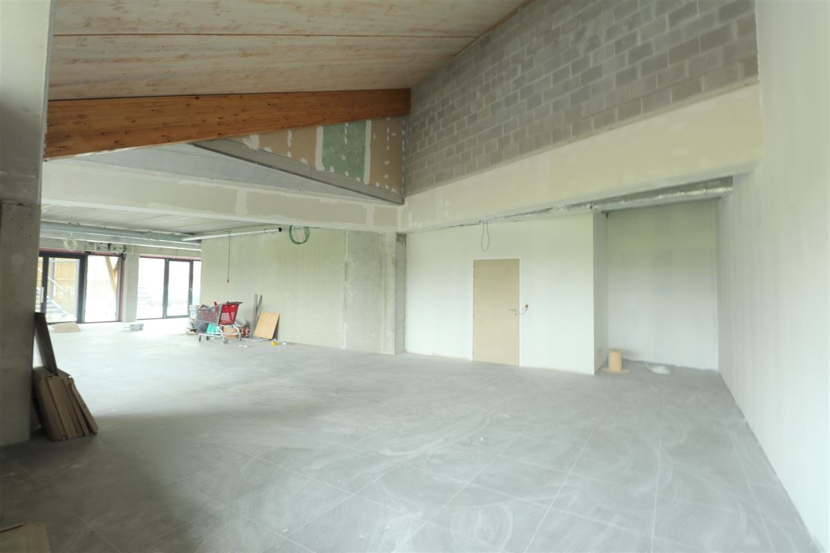 Brasserie restaurant 150 m2 + 135 m2 de terrasse sud