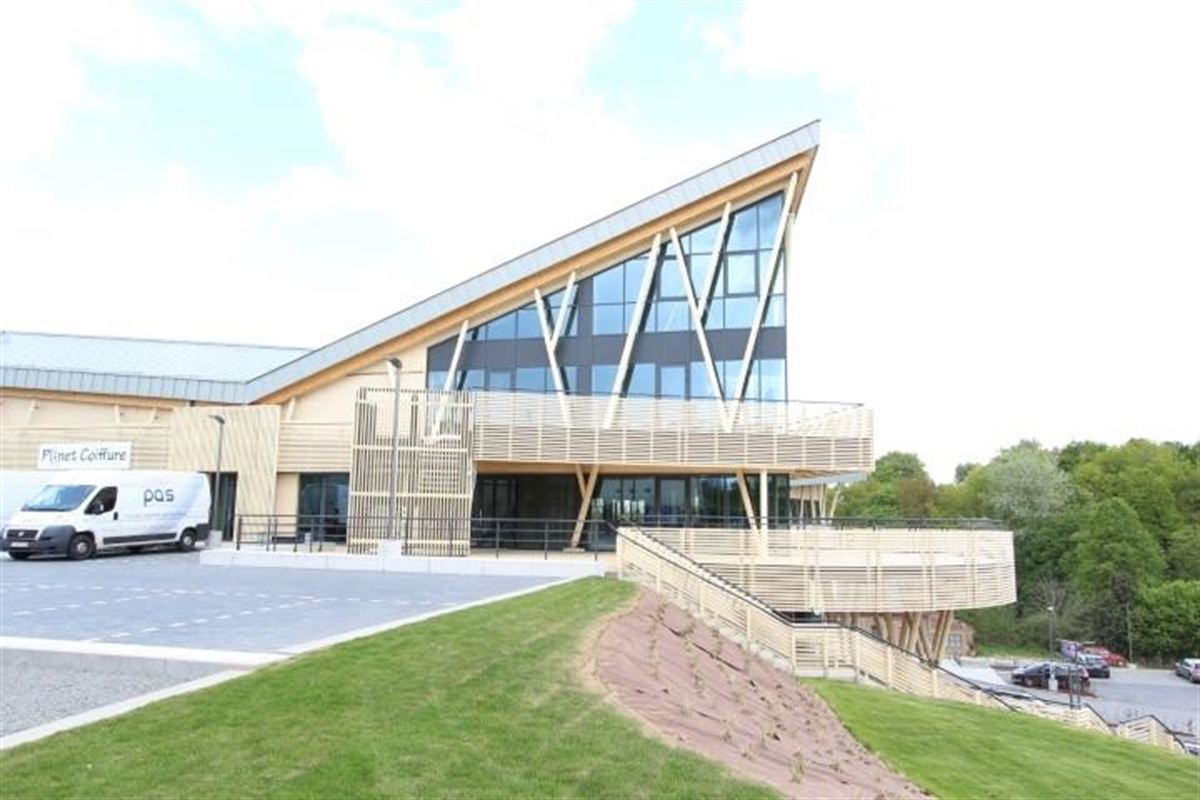 Brasserie restaurant 150 m2 + 135 m2 de terrasse sud