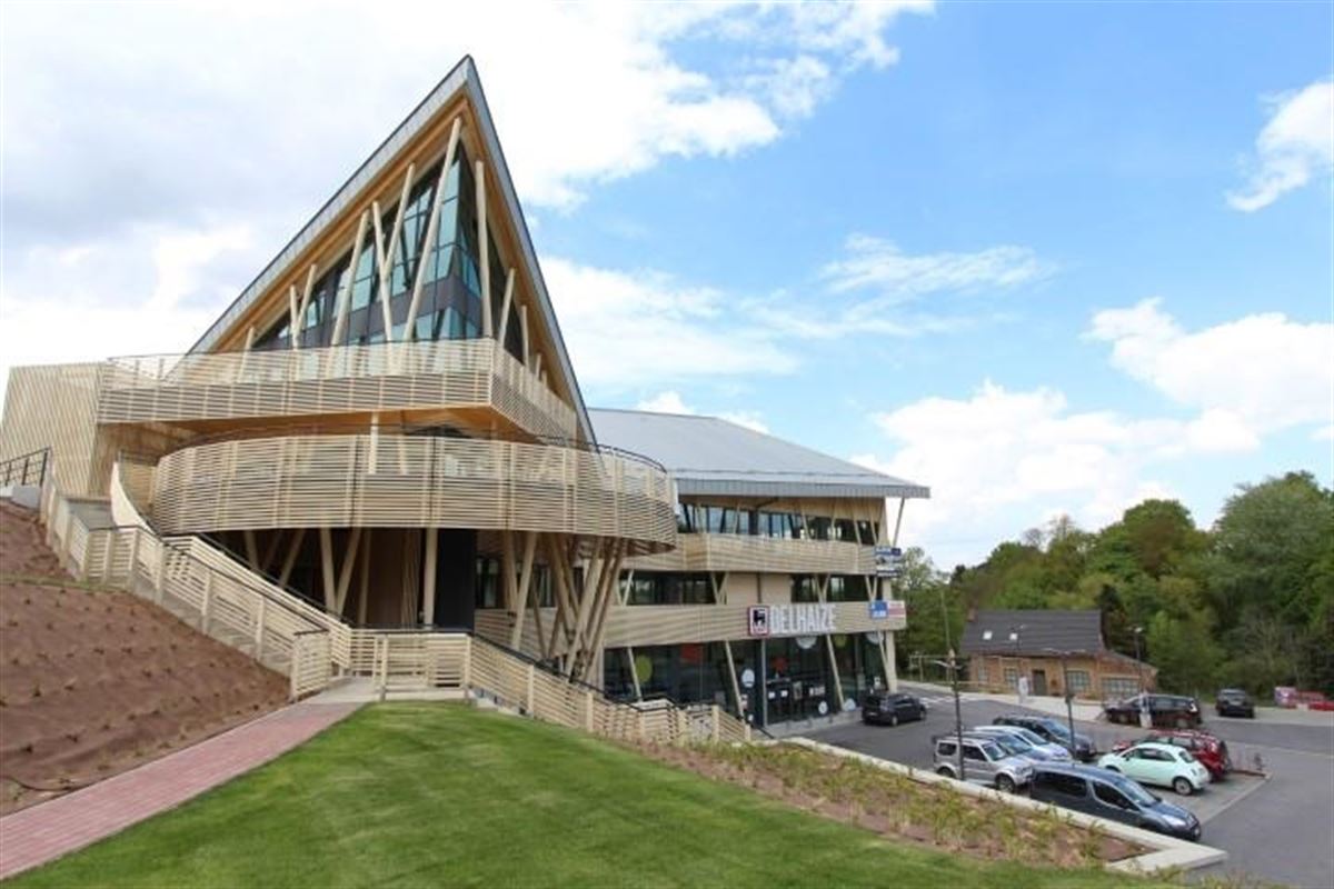 Brasserie restaurant 150 m2 + 135 m2 de terrasse sud