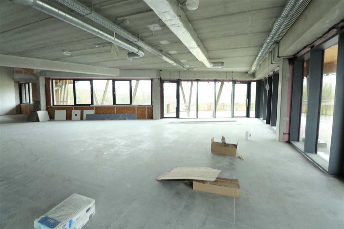 Brasserie restaurant 150 m2 + 135 m2 de terrasse sud