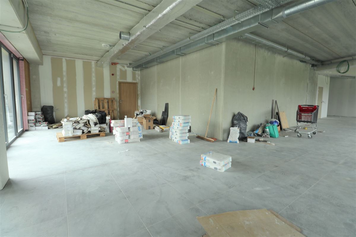 Brasserie restaurant 150 m2 + 135 m2 de terrasse sud