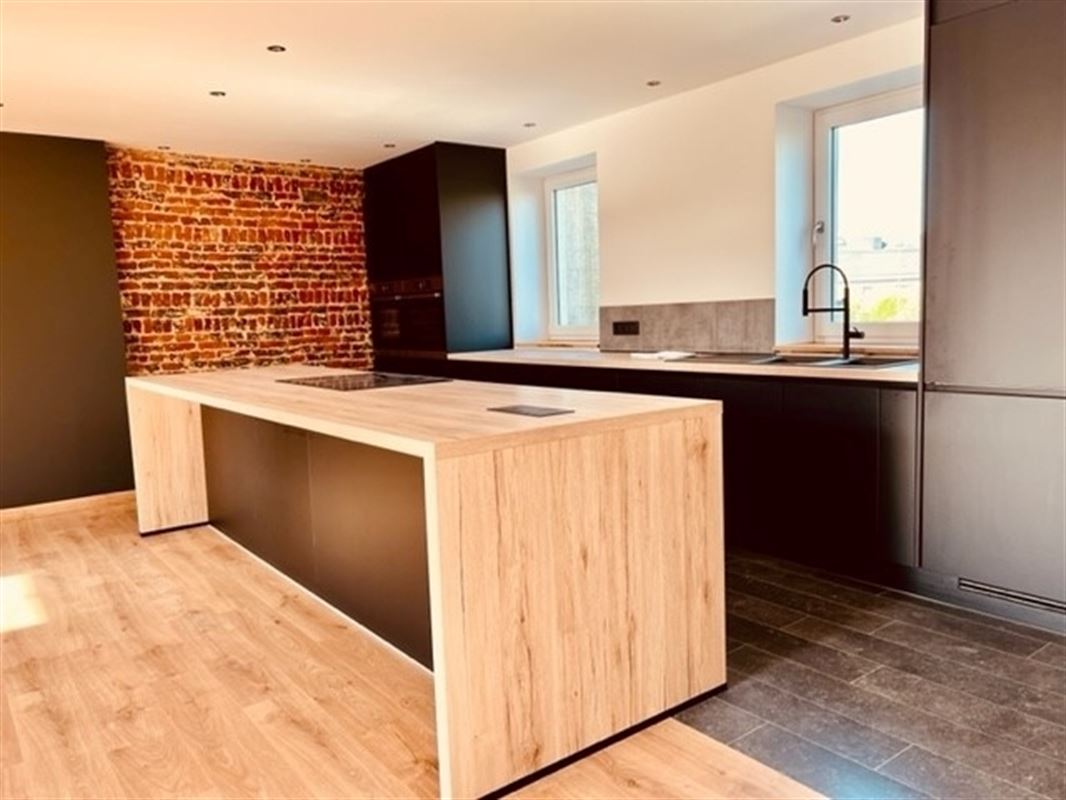 Magnifique triplex 200m2 rénové + jardin 4ares