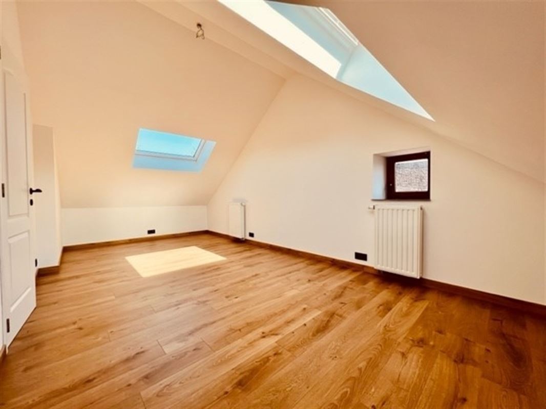 Magnifique triplex 200m2 rénové + jardin 4ares