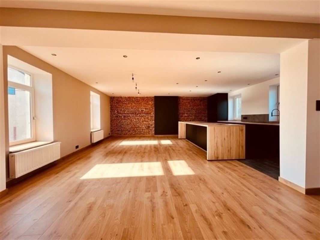 Magnifique triplex 200m2 rénové + jardin 4ares