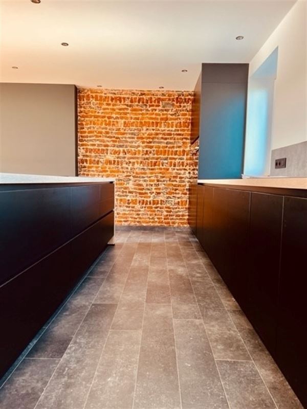 Magnifique triplex 200m2 rénové + jardin 4ares