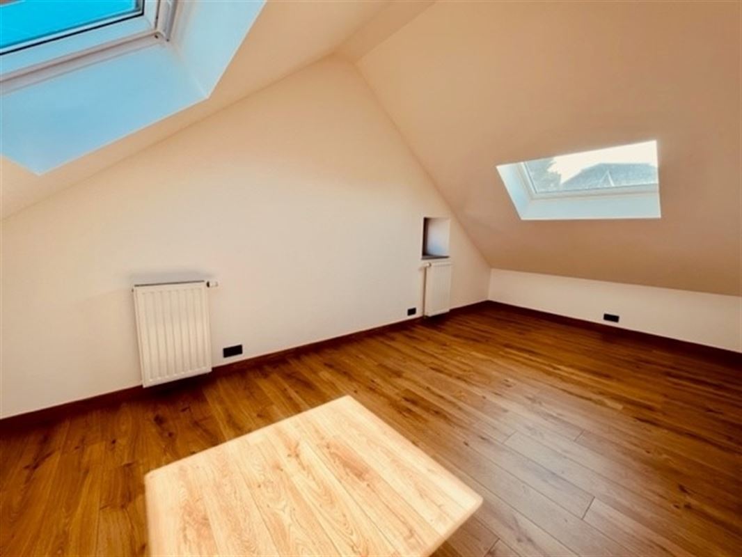 Magnifique triplex 200m2 rénové + jardin 4ares