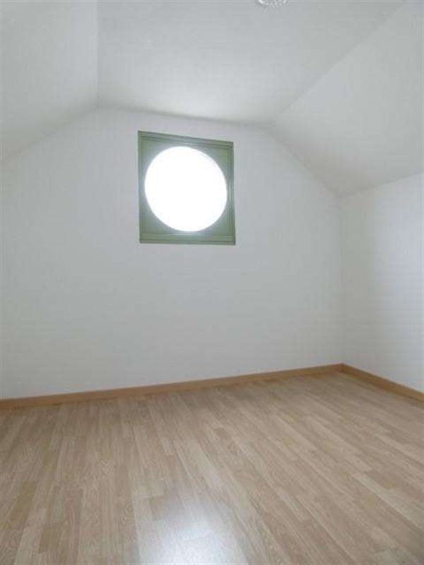 Appartement à l'étage d'une villa à Longueville