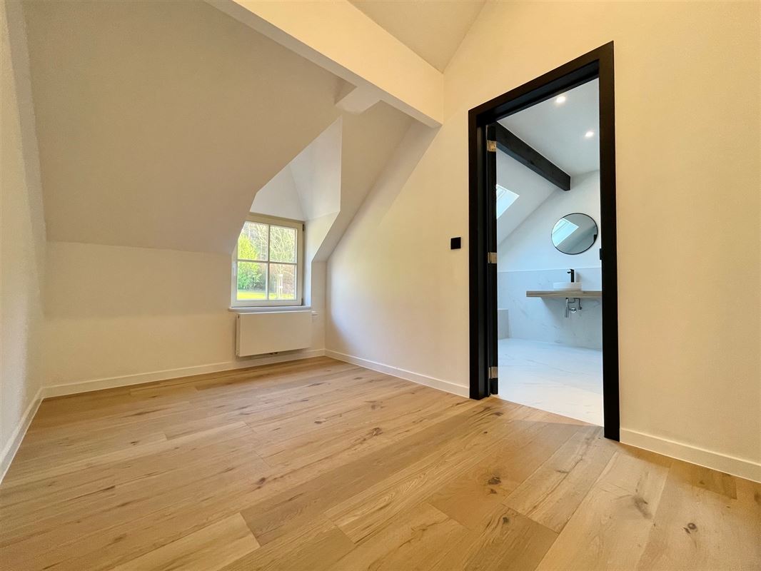 PREMIÈRE OCCUPATION DEPUIS RÉNOVATION COMPLÈTE!!!!