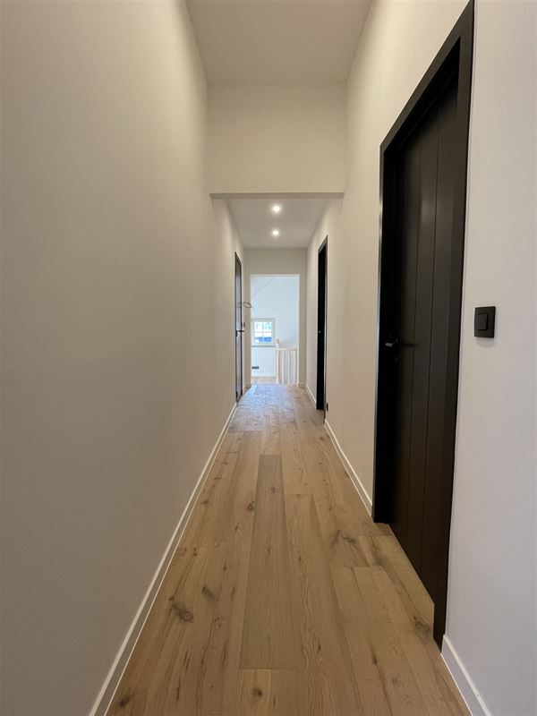 PREMIÈRE OCCUPATION DEPUIS RÉNOVATION COMPLÈTE!!!!