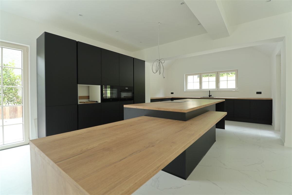 PREMIÈRE OCCUPATION DEPUIS RÉNOVATION COMPLÈTE!!!!