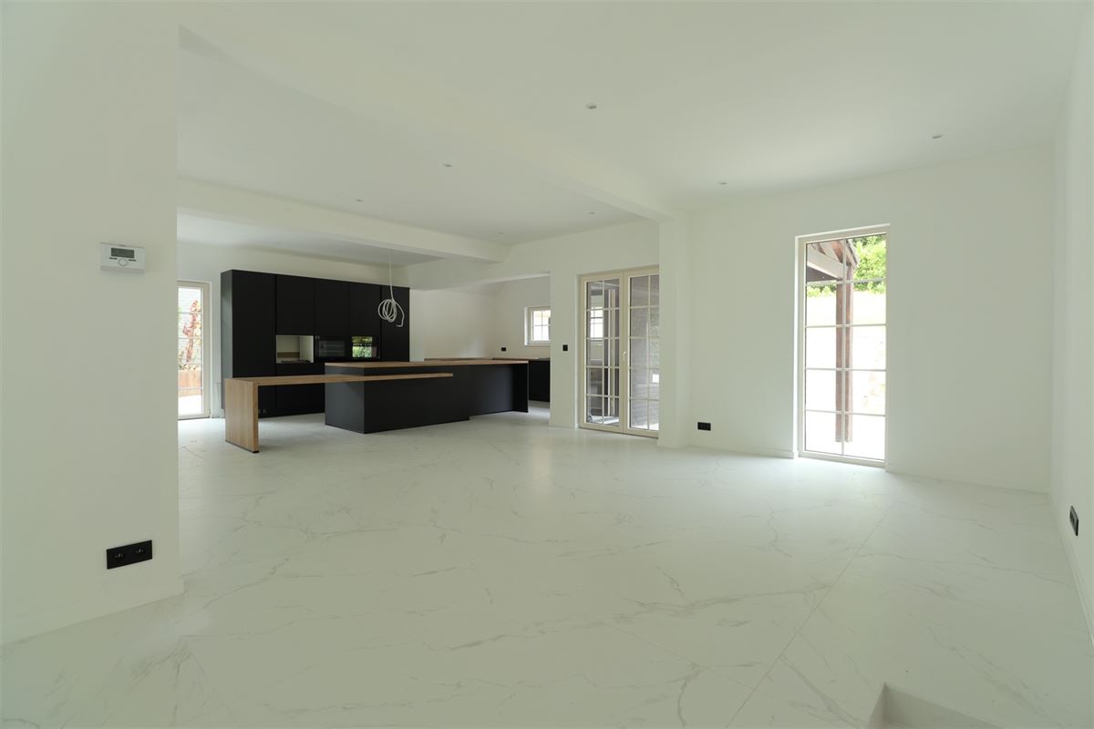 PREMIÈRE OCCUPATION DEPUIS RÉNOVATION COMPLÈTE!!!!