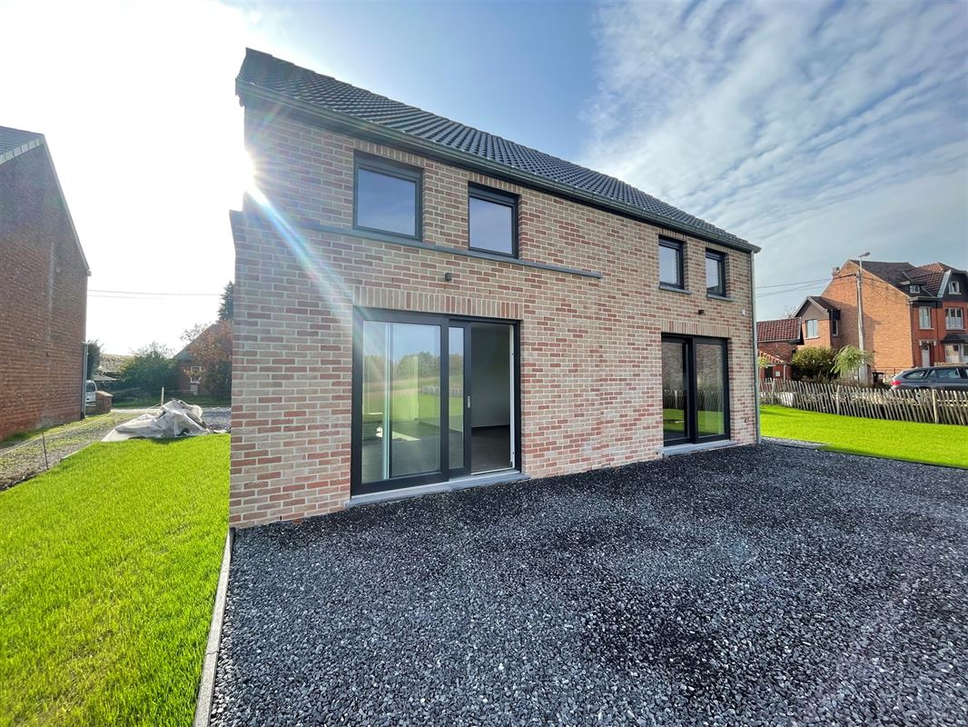 Maison neuve: première occupation!!