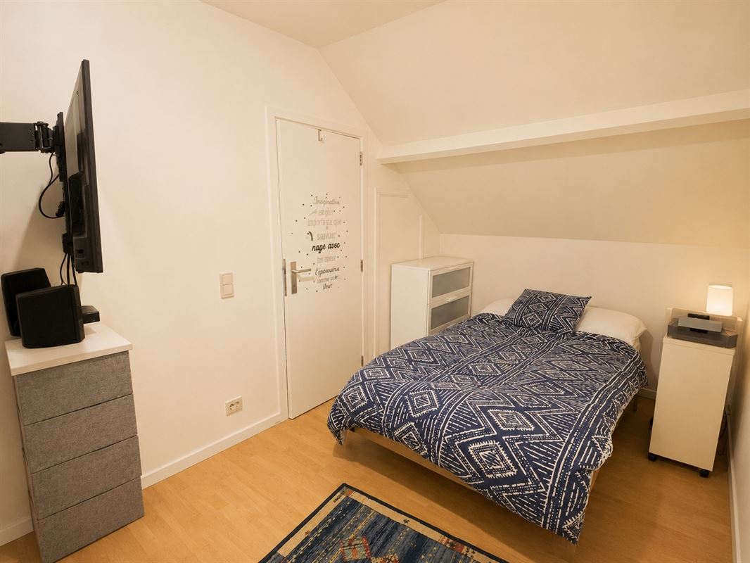 CENTRE DE GREZ - ENTREE PRIVEE - PETIT IMMEUBLE 2 UNITÉS