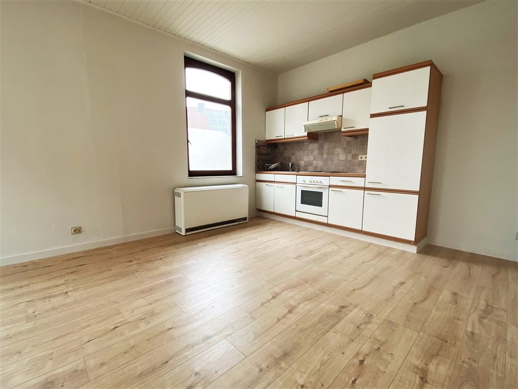 CENTRE DE GREZ - ENTREE PRIVEE - PETIT IMMEUBLE 2 UNITÉS
