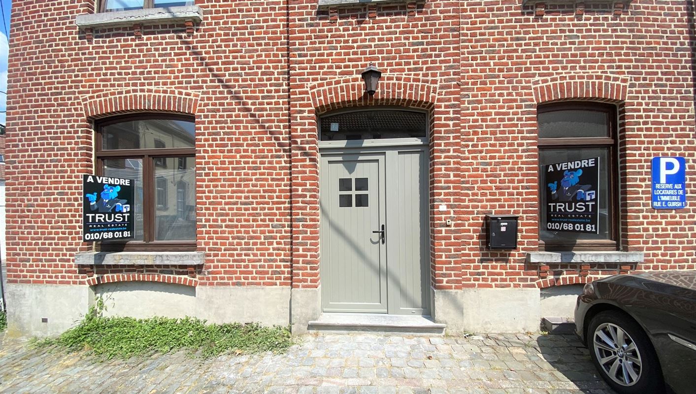 CENTRE DE GREZ - ENTREE PRIVEE - PETIT IMMEUBLE 2 UNITÉS