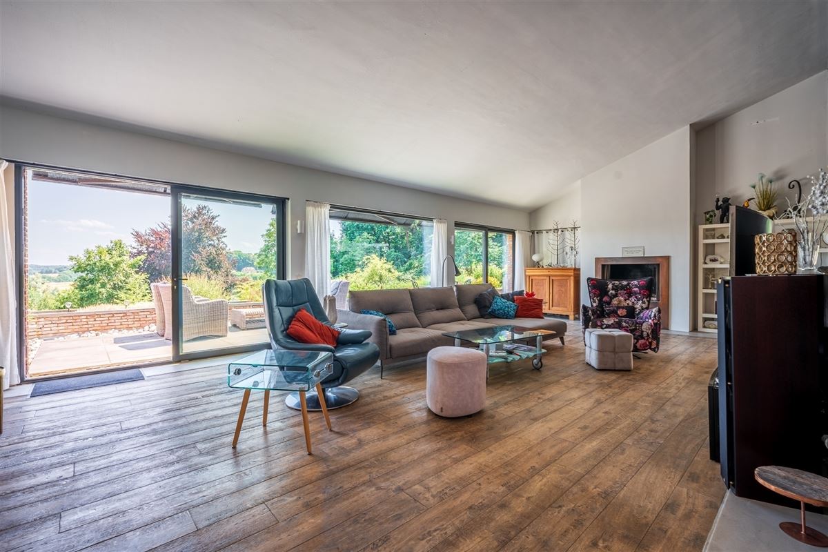 Villa d'exception avec dépendances et à la vue unique