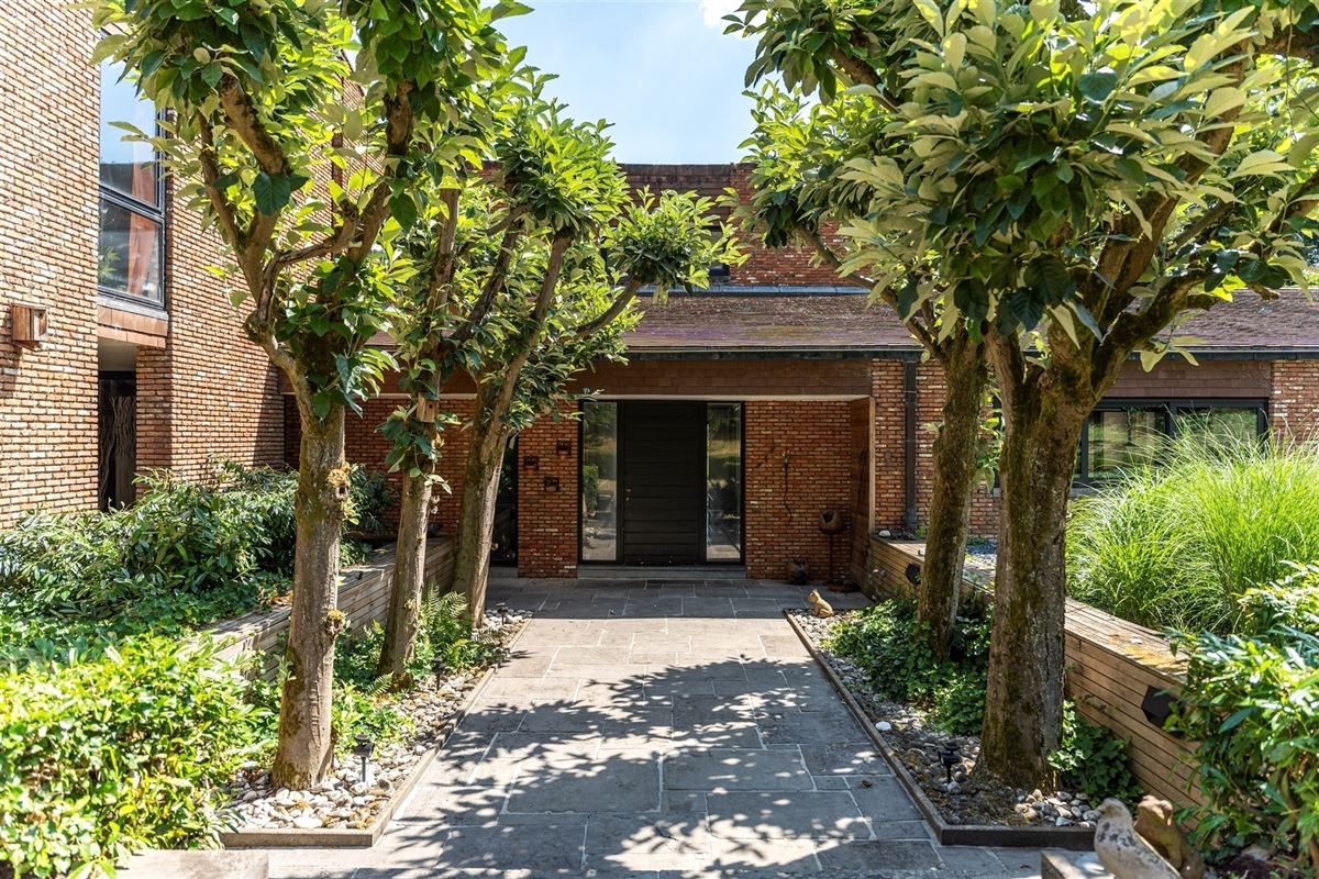 Villa d'exception avec dépendances et à la vue unique