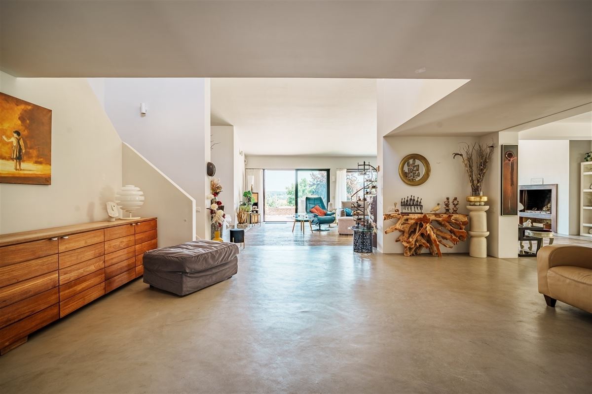 Villa d'exception avec dépendances et à la vue unique