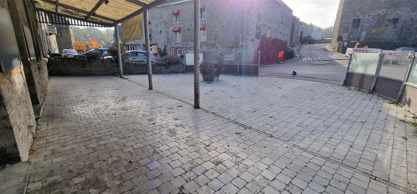 Situation unique à Spontin 185 m2 de bureaux