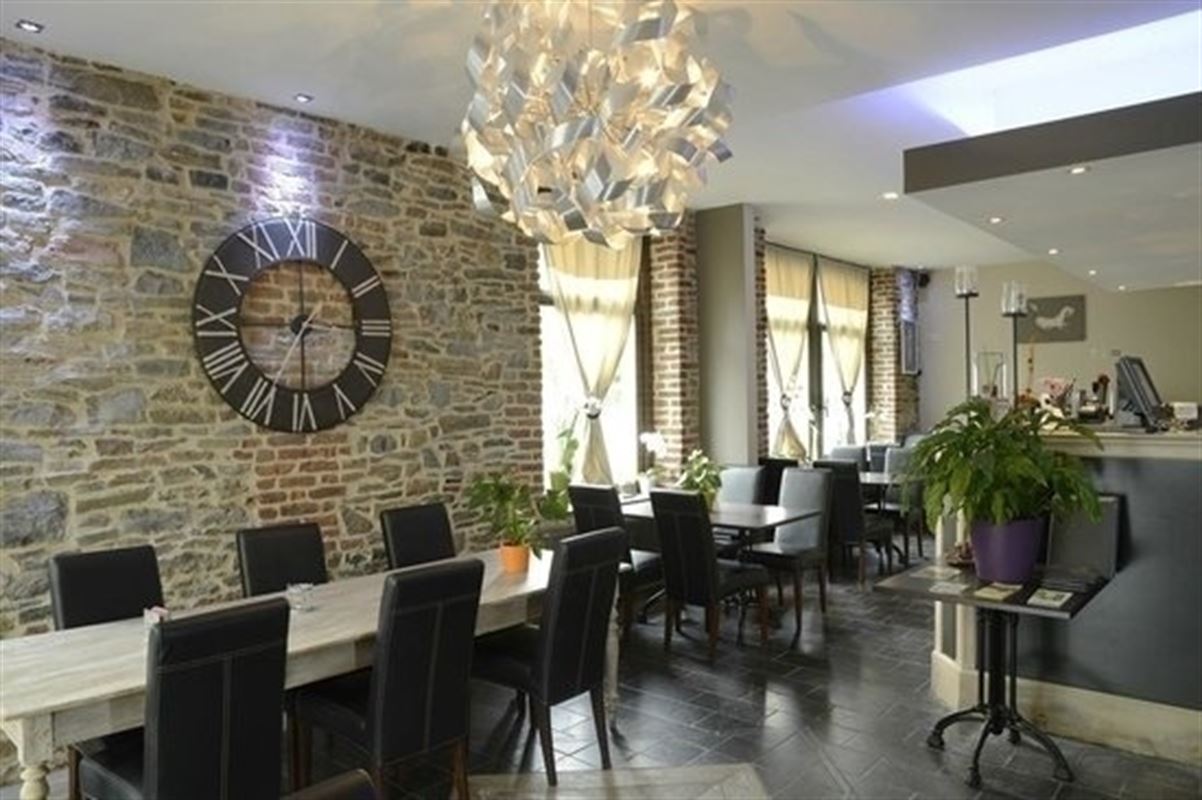 Situation unique à Spontin 185 m2 de bureaux