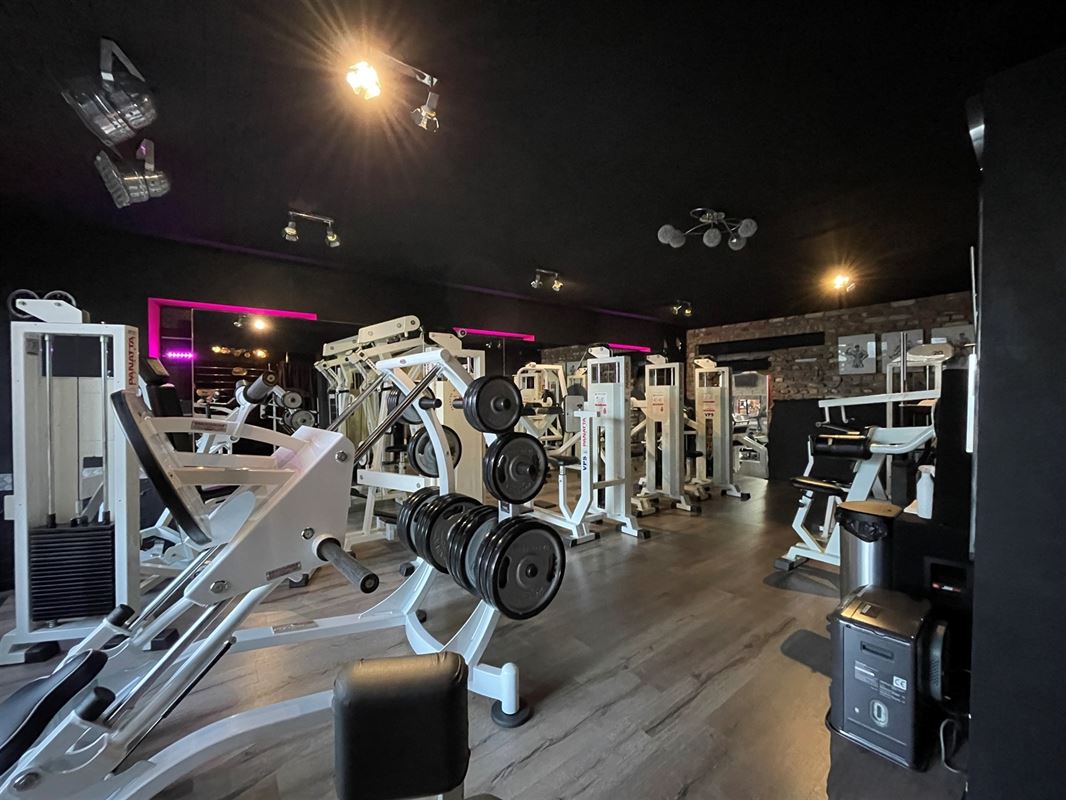 Magnifique immeuble mixte idéalement situé