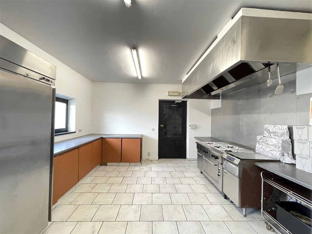 Magnifique immeuble mixte idéalement situé