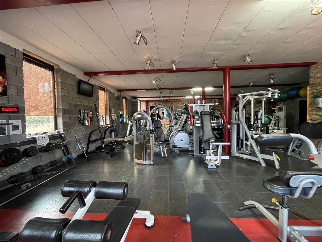 Magnifique immeuble mixte idéalement situé